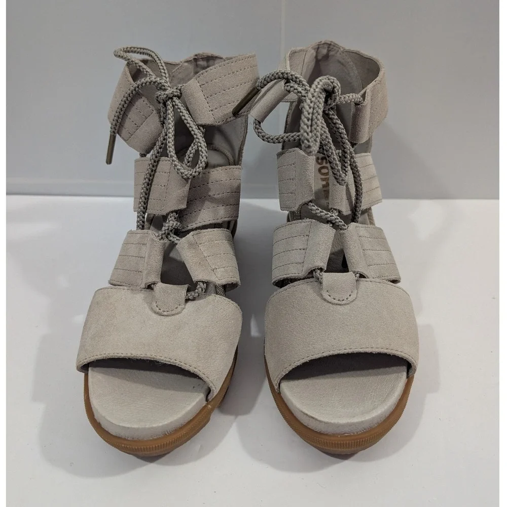 Sorel Joanie II Lace Wedge Sandals Quarry Grey Suede Womens 9 Strappy Cutout Tie